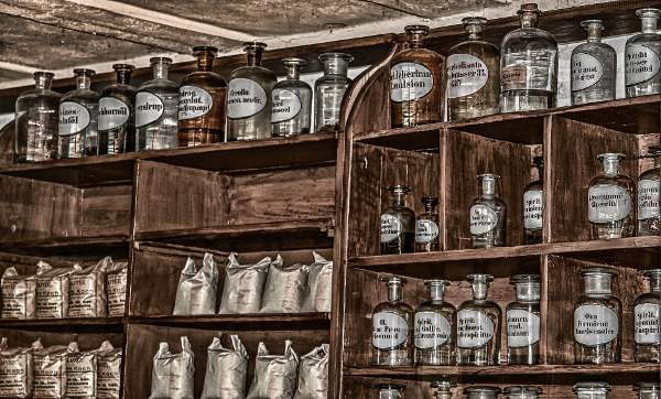 Pharmacy tunnels and passages of Peñíscola