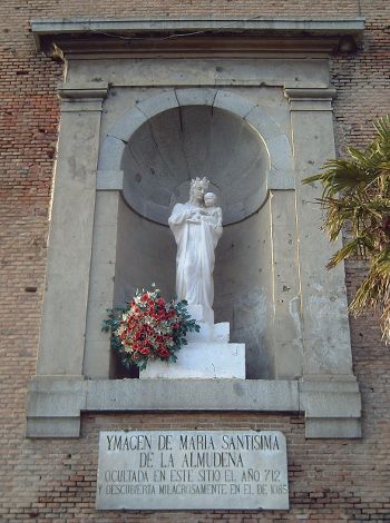 Virgen de la Almudena